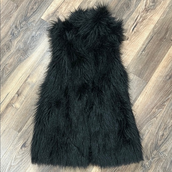 Zara Black Faux Fur Vest women’s medium lined warm - Picture 1 of 12